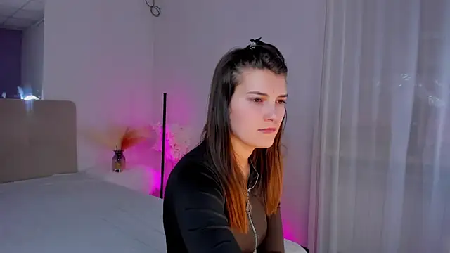 Snapshot of Laura_Leee chatting on 03-06-25, 12:41 Laura Leee online show from 03-06-25, 12:41