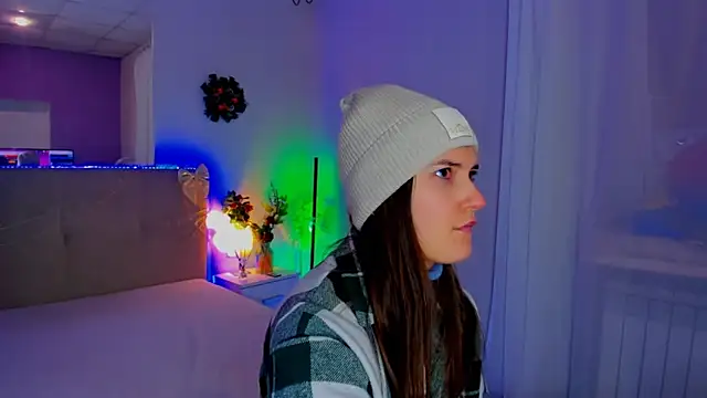 Laura Leee online show from 01-12-26, 06:07