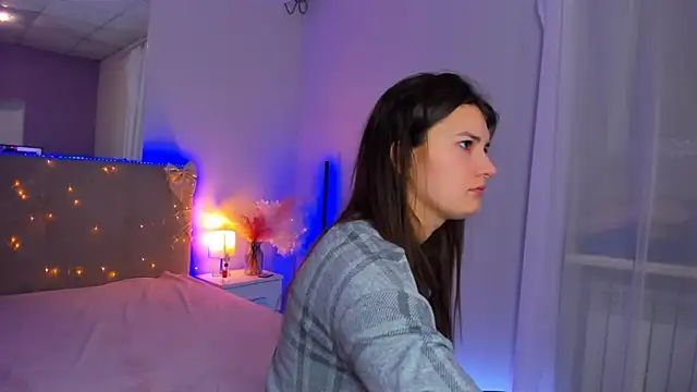 Laura Leee online show from 03-07-26, 05:48