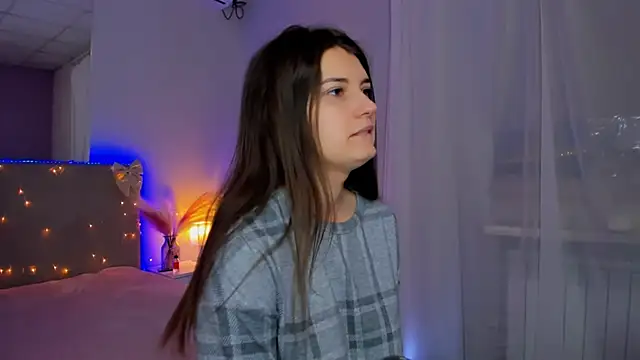 Laura Leee online show from 03-21-26, 05:56