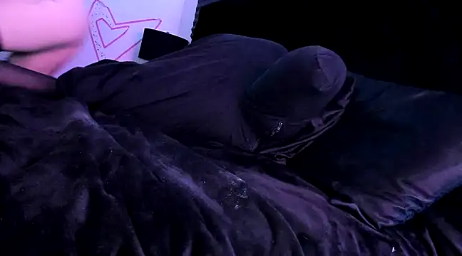 Midnightrose11 online show from 02-13-25, 06:30