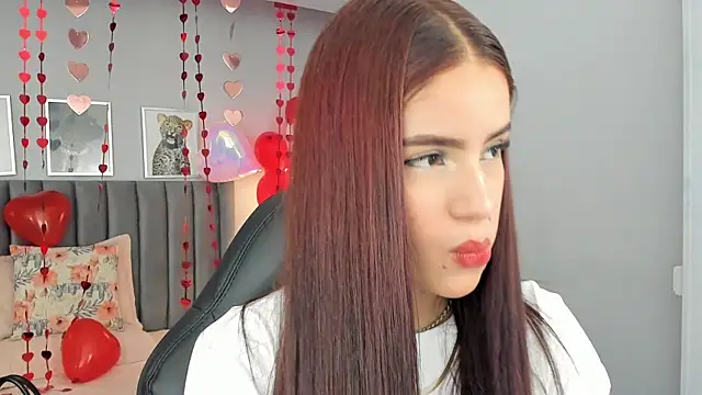 Madie  collins online show from 02-11-25, 11:21