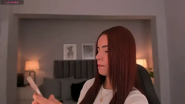 Madie  collins online show from 09-17-25, 10:17