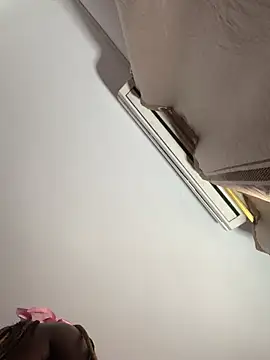 Snapshot of clhoe_miller1 chatting on 12-17-24, 04:00 clhoe miller1 online show from 12-17-24, 04:00