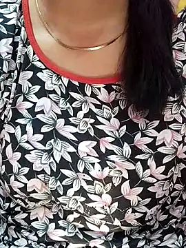 Urmila bhabhii online show from 03-22-25, 02:59