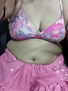 Snapshot of Urmila_bhabhii chatting on 05-10-26, 02:44 Urmila bhabhii online show from 05-10-26, 02:44