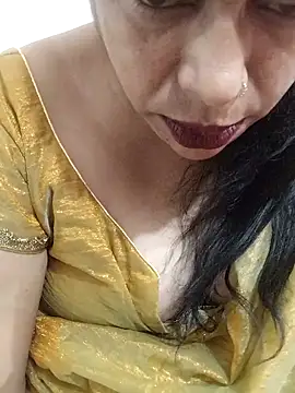 Snapshot of Urmila_bhabhii chatting on 05-30-26, 03:47 Urmila bhabhii online show from 05-30-26, 03:47
