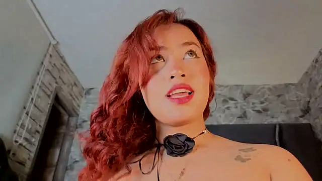 Estrella05  online show from 10-12-25, 04:44