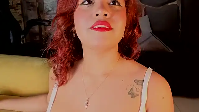 Estrella05  online show from 10-24-25, 04:53