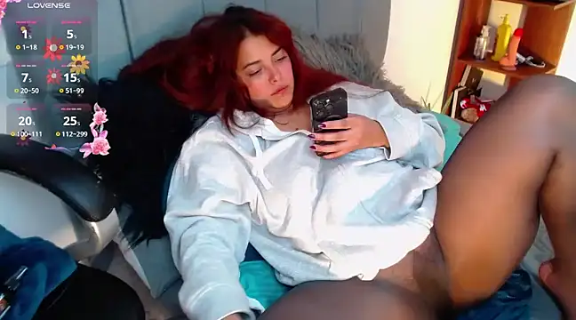 VictoriaMontero30000 online show from 03-23-25, 06:37