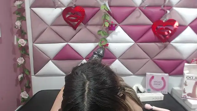 NahomiConnor  online show from 02-24-25, 04:36