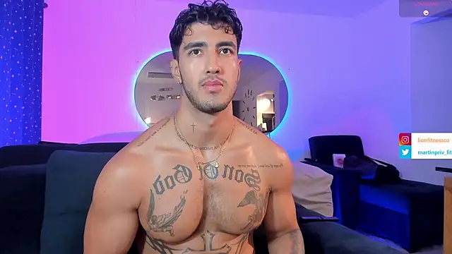 Snapshot of JACOB_MARTINS chatting on 02-24-25, 03:55 JACOB MARTINS online show from 02-24-25, 03:55