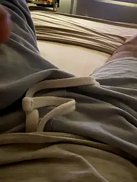 Snapshot of portugadopau chatting on 09-15-25, 09:15 portugadopau online show from 09-15-25, 09:15