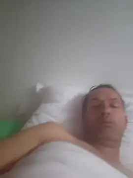 Snapshot of bagoulo chatting on 09-21-25, 01:46 bagoulo online show from 09-21-25, 01:46