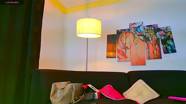 Snapshot of Lizzymontanaa chatting on 02-15-25, 12:04 Lizzymontanaa online show from 02-15-25, 12:04