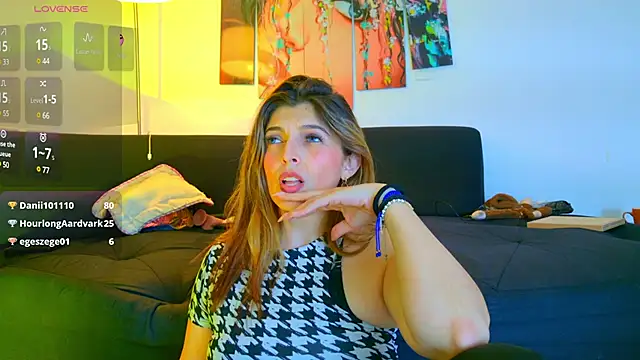 Snapshot of Lizzymontanaa chatting on 02-15-25, 07:49 Lizzymontanaa online show from 02-15-25, 07:49