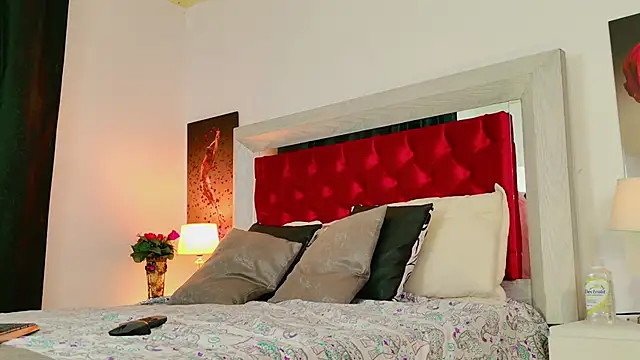 Snapshot of Lizzymontanaa chatting on 10-03-25, 02:41 Lizzymontanaa online show from 10-03-25, 02:41