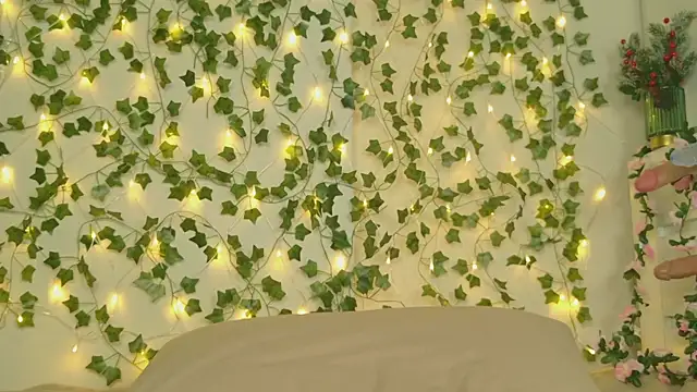 Snapshot of Brenda_M00n chatting on 01-18-25, 05:10 Brenda M00n online show from 01-18-25, 05:10