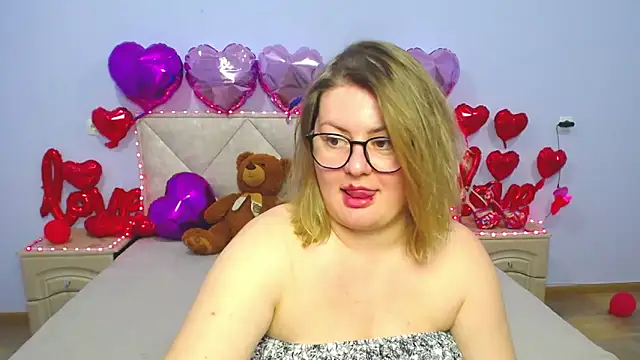 ZannaDreil online show from 02-28-25, 02:20