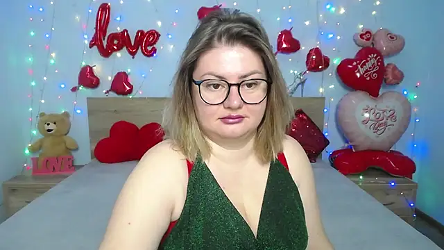 ZannaDreil online show from 02-28-25, 07:14