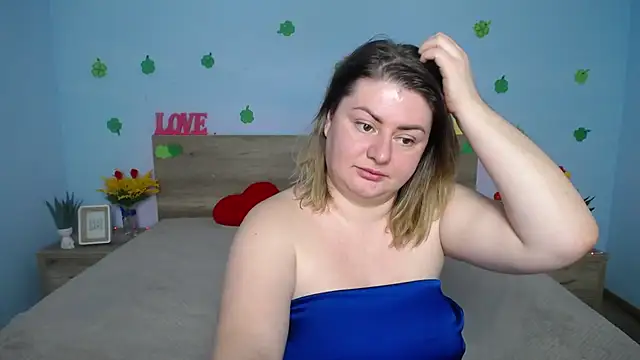 ZannaDreil online show from 03-21-25, 04:49