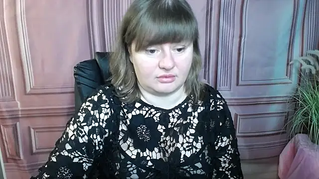 ZannaDreil online show from 09-15-25, 06:19