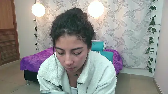 Mya paris online show from 01-26-25, 05:45