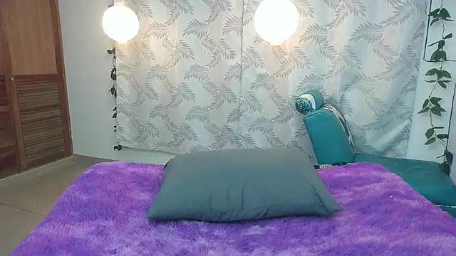 Mya paris online show from 02-05-25, 01:58