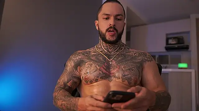 Snapshot of mariano_costa chatting on 02-06-25, 02:44 mariano costa online show from 02-06-25, 02:44