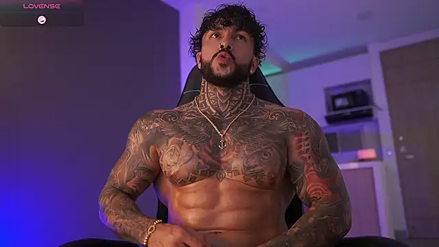 Snapshot of mariano_costa chatting on 10-01-25, 03:23 mariano costa online show from 10-01-25, 03:23