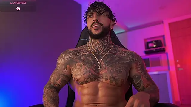 Snapshot of mariano_costa chatting on 10-14-25, 02:23 mariano costa online show from 10-14-25, 02:23