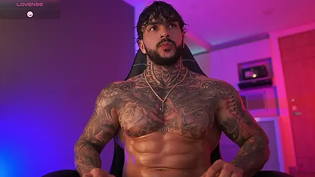 Snapshot of mariano_costa chatting on 10-15-25, 02:33 mariano costa online show from 10-15-25, 02:33