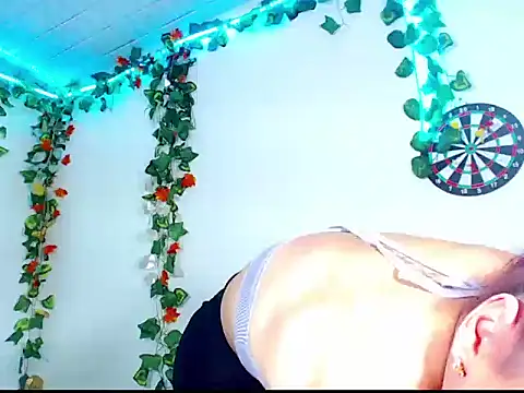 Snapshot of deboraath chatting on 06-10-26, 05:28 deboraath online show from 06-10-26, 05:28