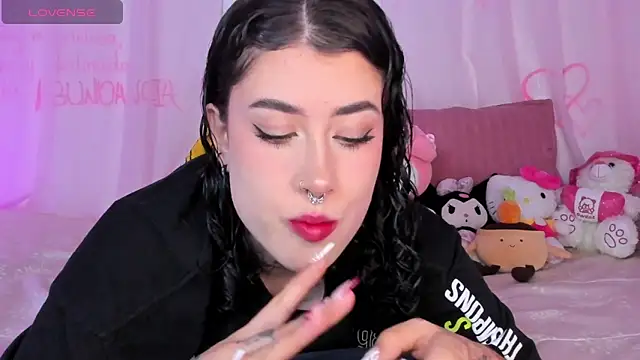 melody suarez online show from 10-07-25, 10:51