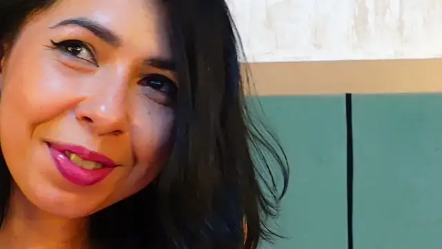 Snapshot of SarraRose chatting on 01-16-25, 05:11 SarraRose online show from 01-16-25, 05:11