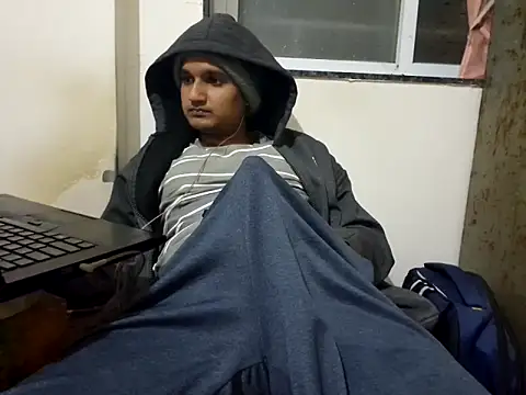 Jonrobinso online show from 12-19-25, 03:52