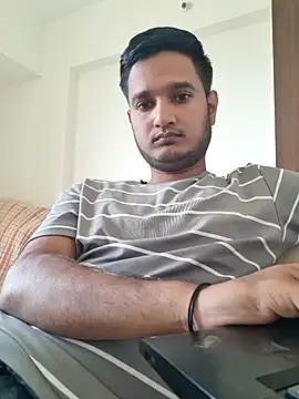 Jonrobinso online show from 04-12-26, 03:55