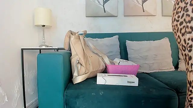 miranda villa online show from 11-21-25, 12:04