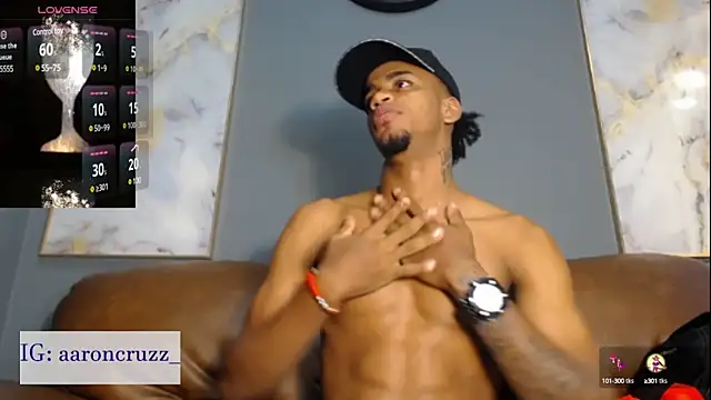 Snapshot of AaronCruz_ chatting on 01-09-25, 01:24 AaronCruz online show from 01-09-25, 01:24