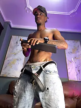 Snapshot of AaronCruz_ chatting on 01-17-25, 08:33 AaronCruz online show from 01-17-25, 08:33