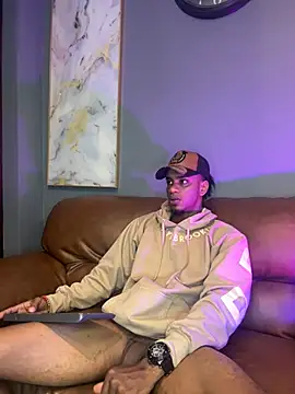 Snapshot of AaronCruz_ chatting on 02-01-25, 07:23 AaronCruz online show from 02-01-25, 07:23