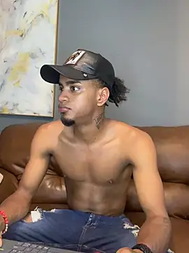 Snapshot of AaronCruz_ chatting on 02-03-25, 07:31 AaronCruz online show from 02-03-25, 07:31