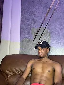 Snapshot of AaronCruz_ chatting on 03-14-25, 08:28 AaronCruz online show from 03-14-25, 08:28