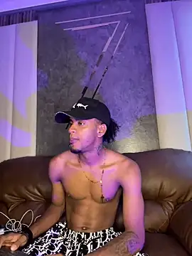 Snapshot of AaronCruz_ chatting on 03-17-25, 07:26 AaronCruz online show from 03-17-25, 07:26