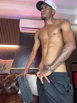 AaronCruz  online show from 02-14-26, 10:56