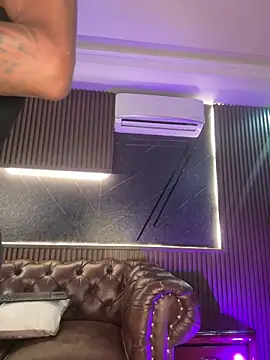 AaronCruz  online show from 02-28-26, 09:16