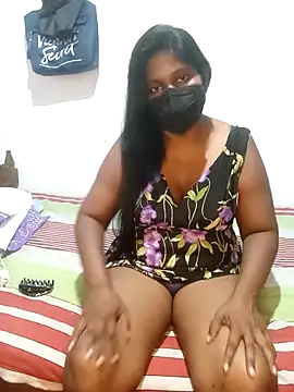 Aroma Sl online show from 10-18-25, 01:12