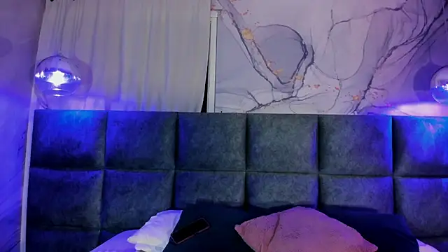 Snapshot of LottiCarter chatting on 09-30-25, 11:37 LottiCarter online show from 09-30-25, 11:37