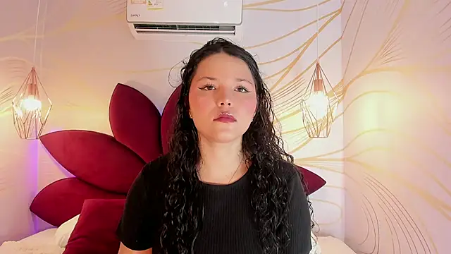 Snapshot of LottiCarter chatting on 10-18-25, 11:55 LottiCarter online show from 10-18-25, 11:55