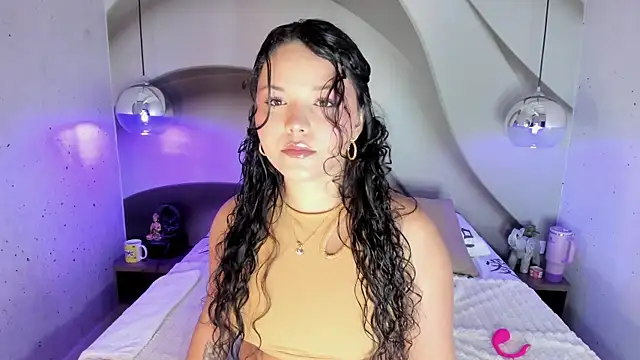 Snapshot of LottiCarter chatting on 11-12-25, 02:50 LottiCarter online show from 11-12-25, 02:50